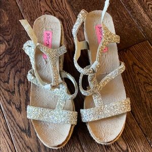Glittery summer wedges